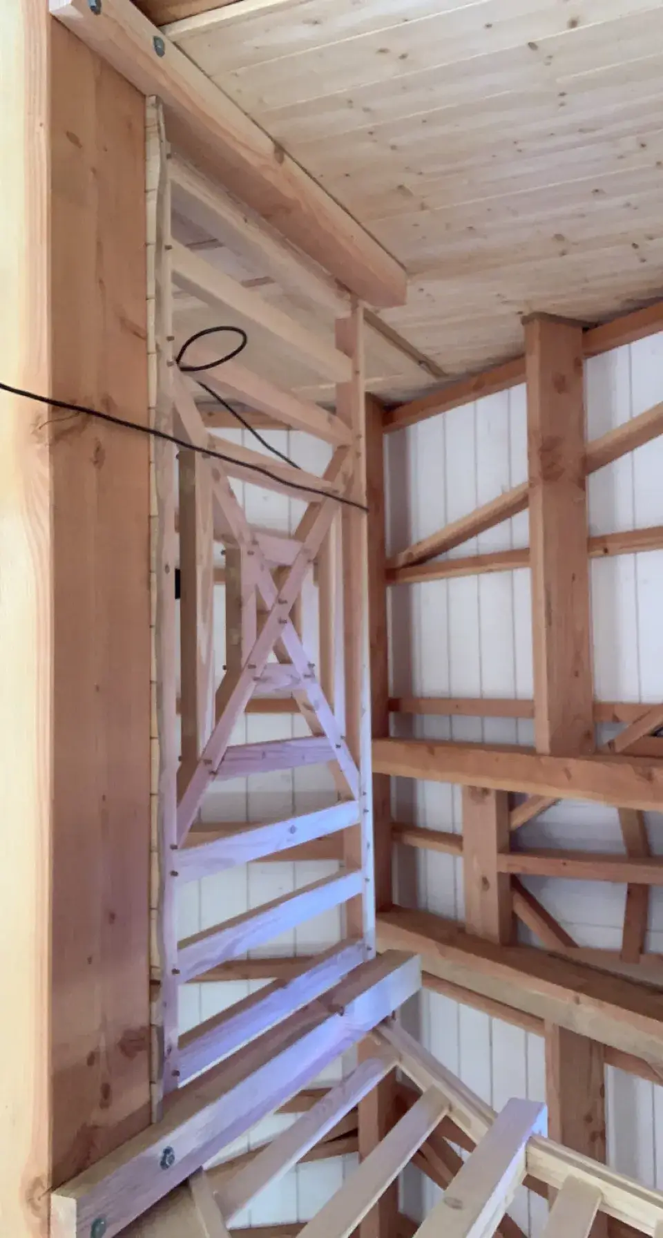 cabane-en-bois-sur-pilotis (5)