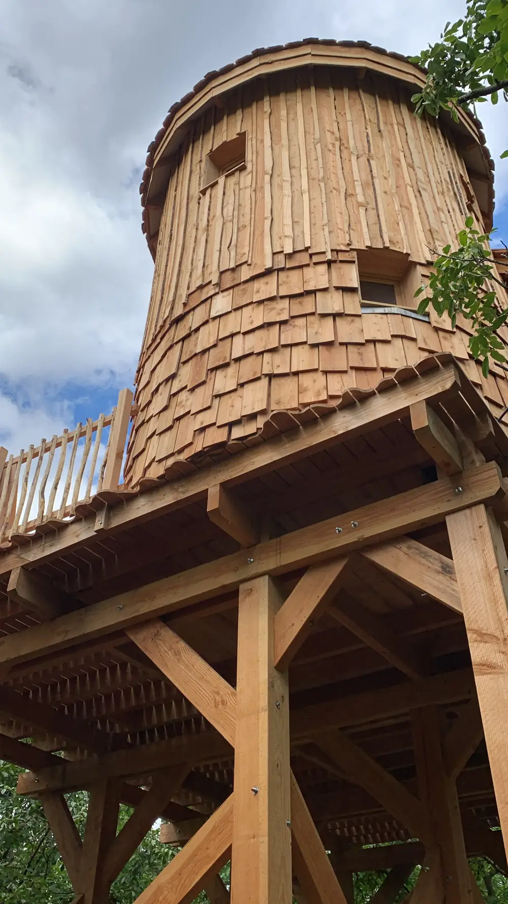 cabane-en-bois-sur-pilotis (13)